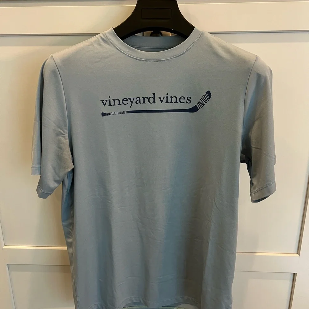 Vineyard Vines Hockey Sky Blue Performance Short Sleeve Tee Boys Large - Picture 2 of 5